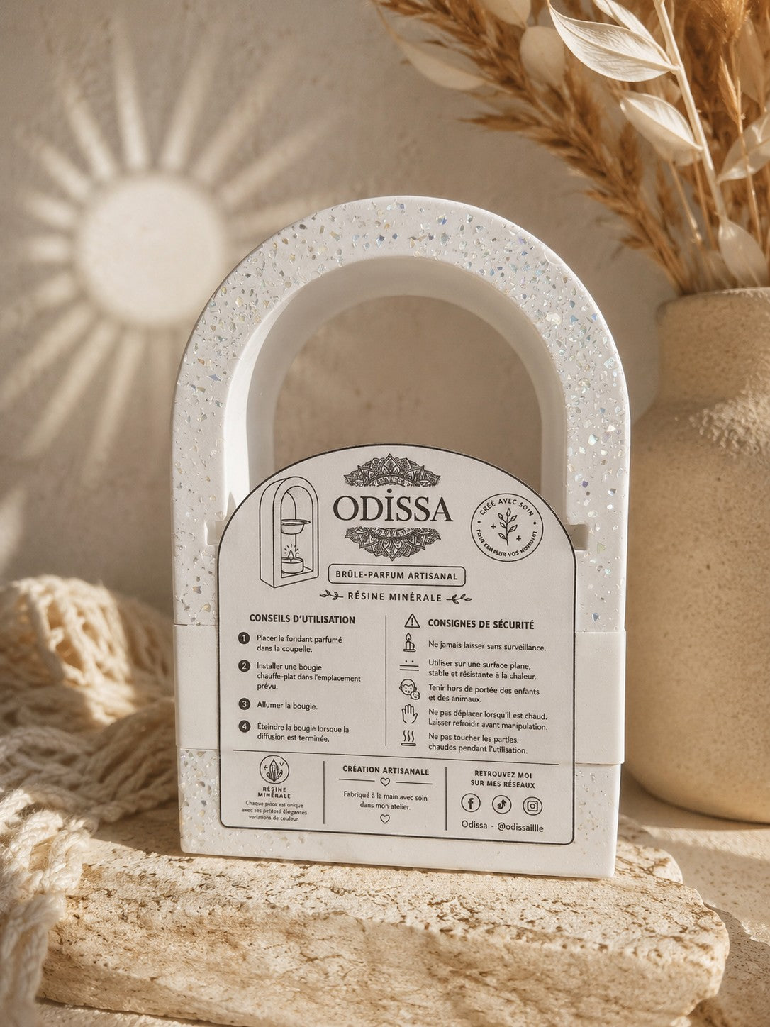 Brûle-fondants Odissa Arche Blanche Nacrée – ambiance décoration intérieure