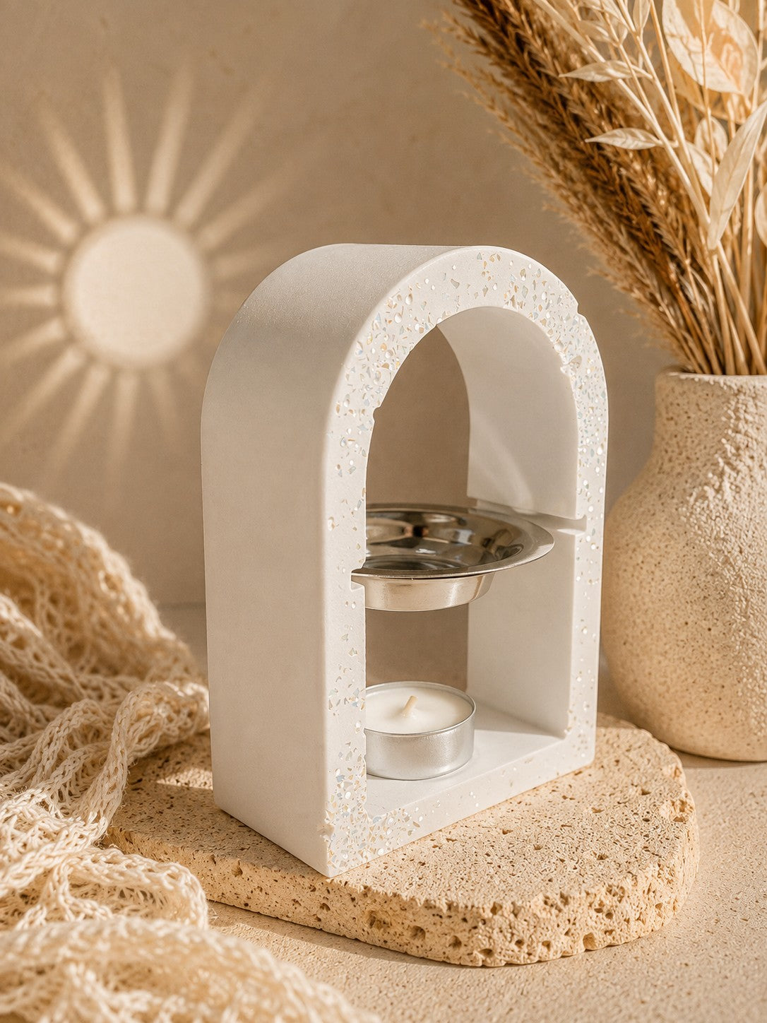 Brûle-fondants artisanal Odissa Arche Blanche Nacrée Irisée en résine minérale – vue de face